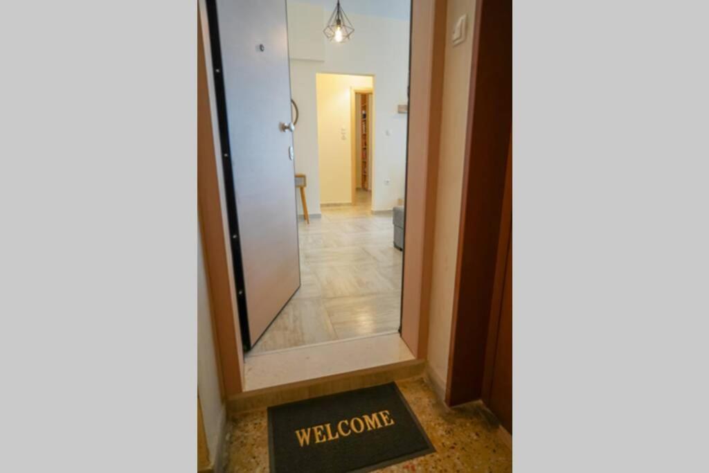 Modern Apartment In The City Center อิโออันนินา ภายนอก รูปภาพ